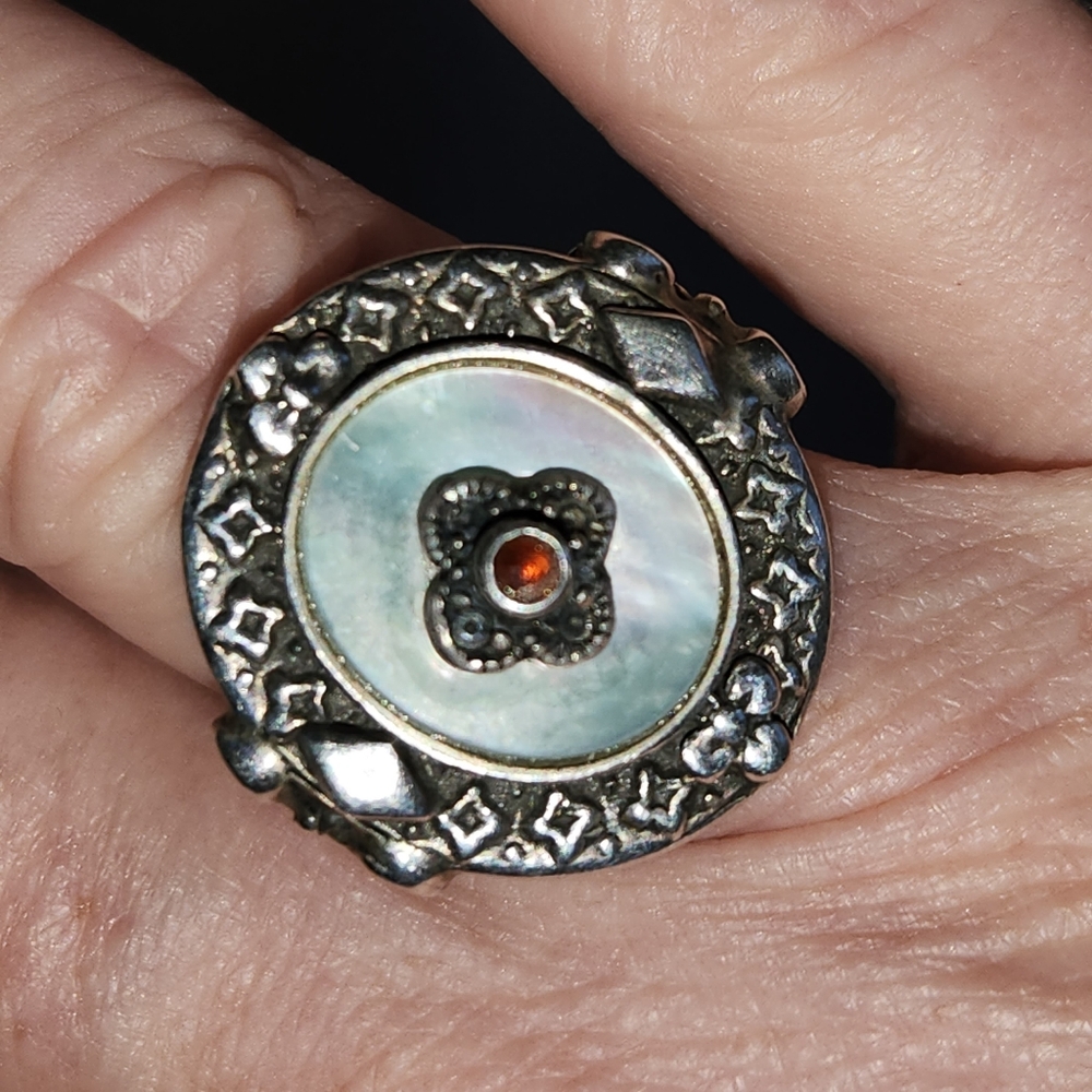 Women's 925 NWOT Grecian Mother of Pearl and Garnet Ring (earrings available)